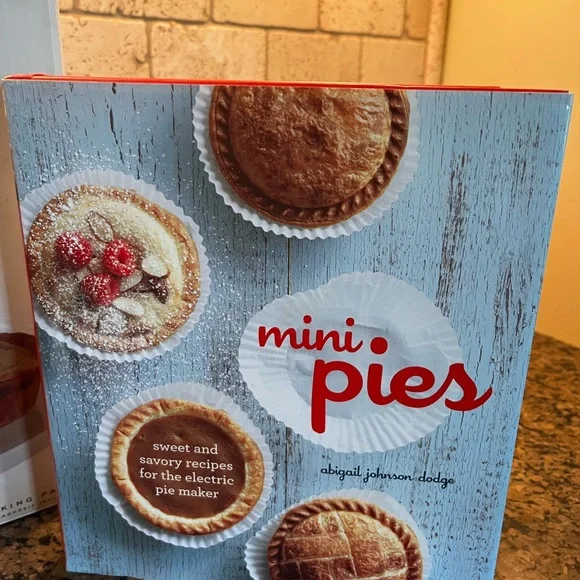 Williams Sonoma Mini Pie Baking Set with Cookbook - Picture 3 of 7